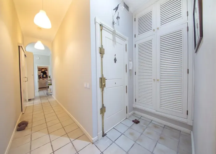 Mariposa Blanca, En 1ª Linea De Playa